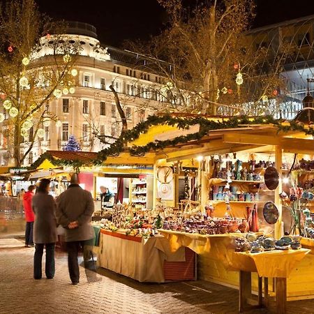 Budapest Hideout In Style With Free Parking - Luxury Apartment Luaran gambar