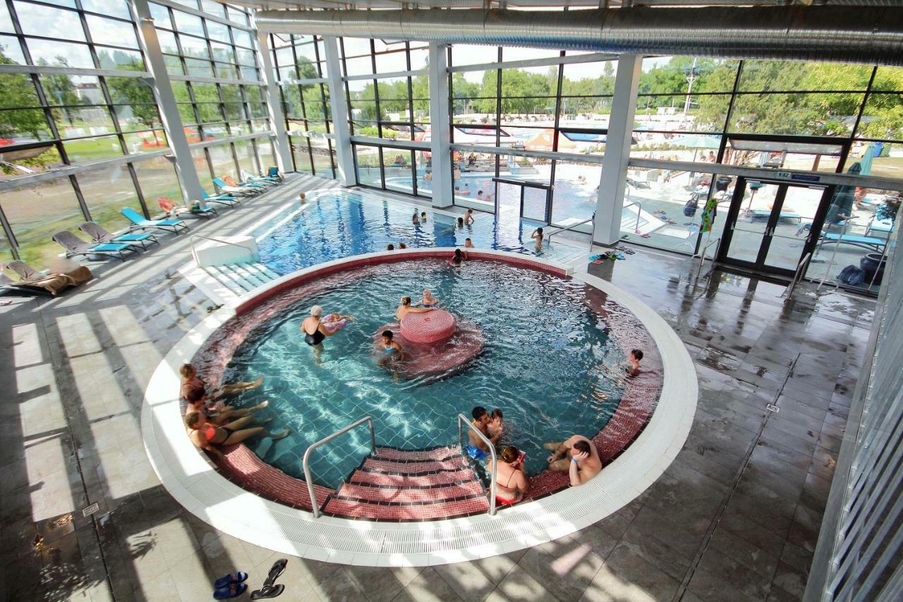 Budapest Hideout In Style With Free Parking - Luxury Apartment Luaran gambar