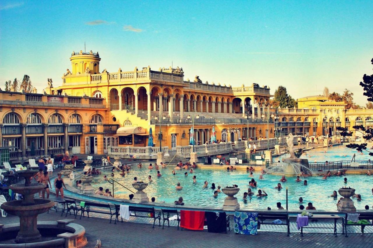 Budapest Hideout In Style With Free Parking - Luxury Apartment Luaran gambar